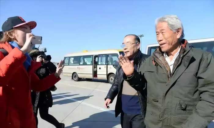 陕西老兵误入印度，滞留54年娶当地妻子，回国后含泪吃7碗手擀面